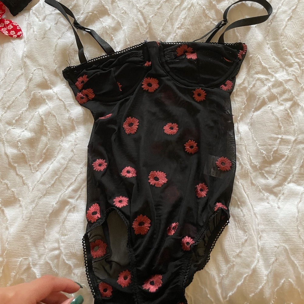 princess polly bodysuit!